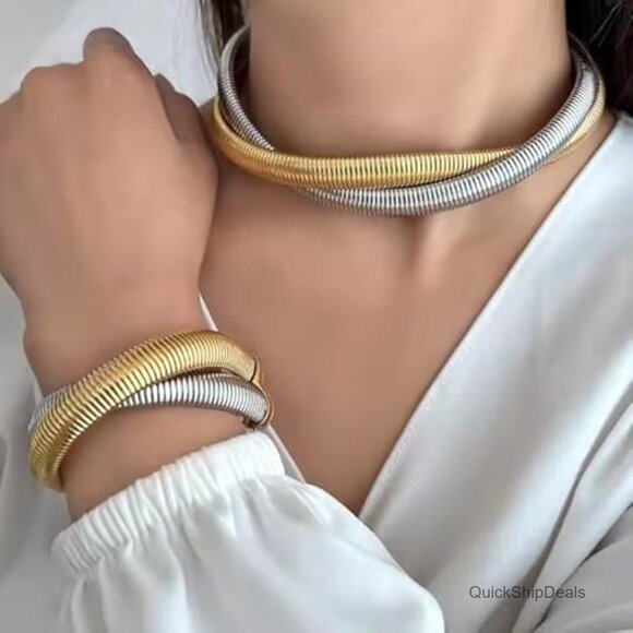 14K Gold Plated Herringbone Chain Choker Necklace, Adjustable Layered - Picture 4 of 5